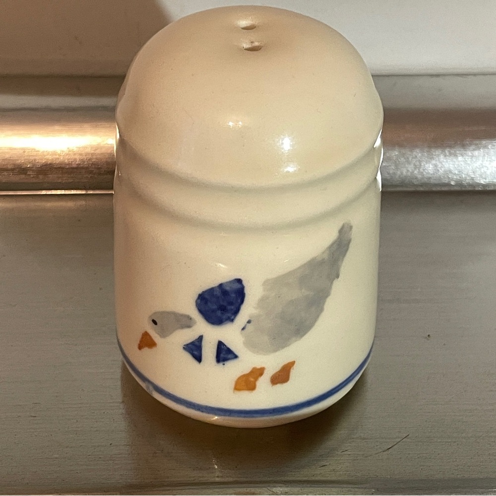 RosevilleOH Pottery Country Goose Heavy Creamer PitcherSalt & Pepper Shakers. - Picture 11 of 16